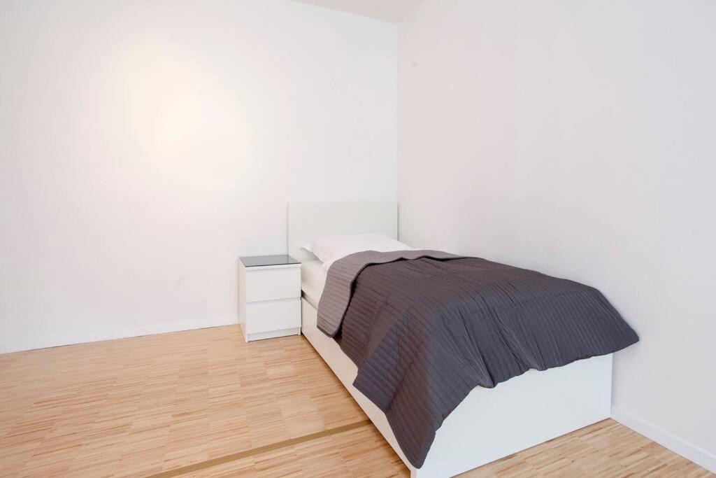 Exclusive 2-Room Souterrain Apartment Nuremberg Bagian luar foto