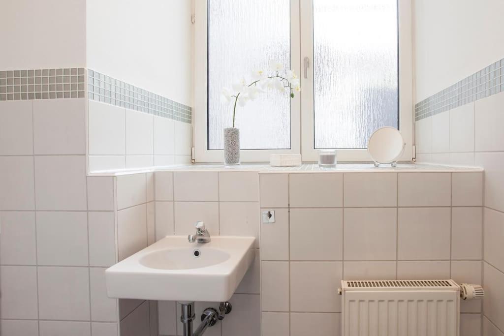 Exclusive 2-Room Souterrain Apartment Nuremberg Bagian luar foto